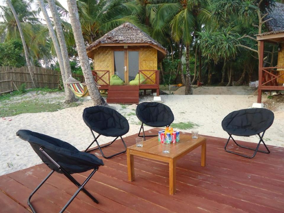 Simeulue Surflodges Lasikin Dış mekan fotoğraf