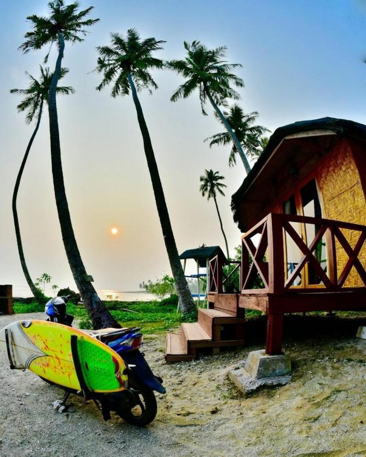 Simeulue Surflodges Lasikin Dış mekan fotoğraf