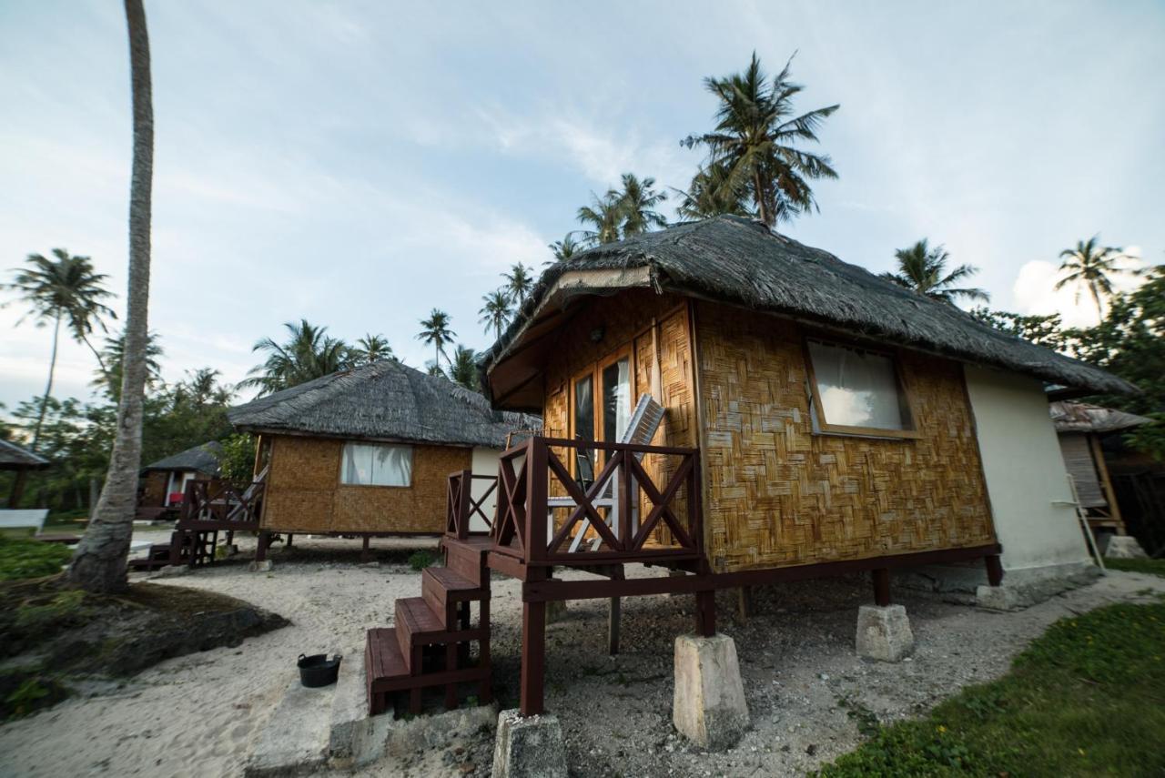Simeulue Surflodges Lasikin Dış mekan fotoğraf